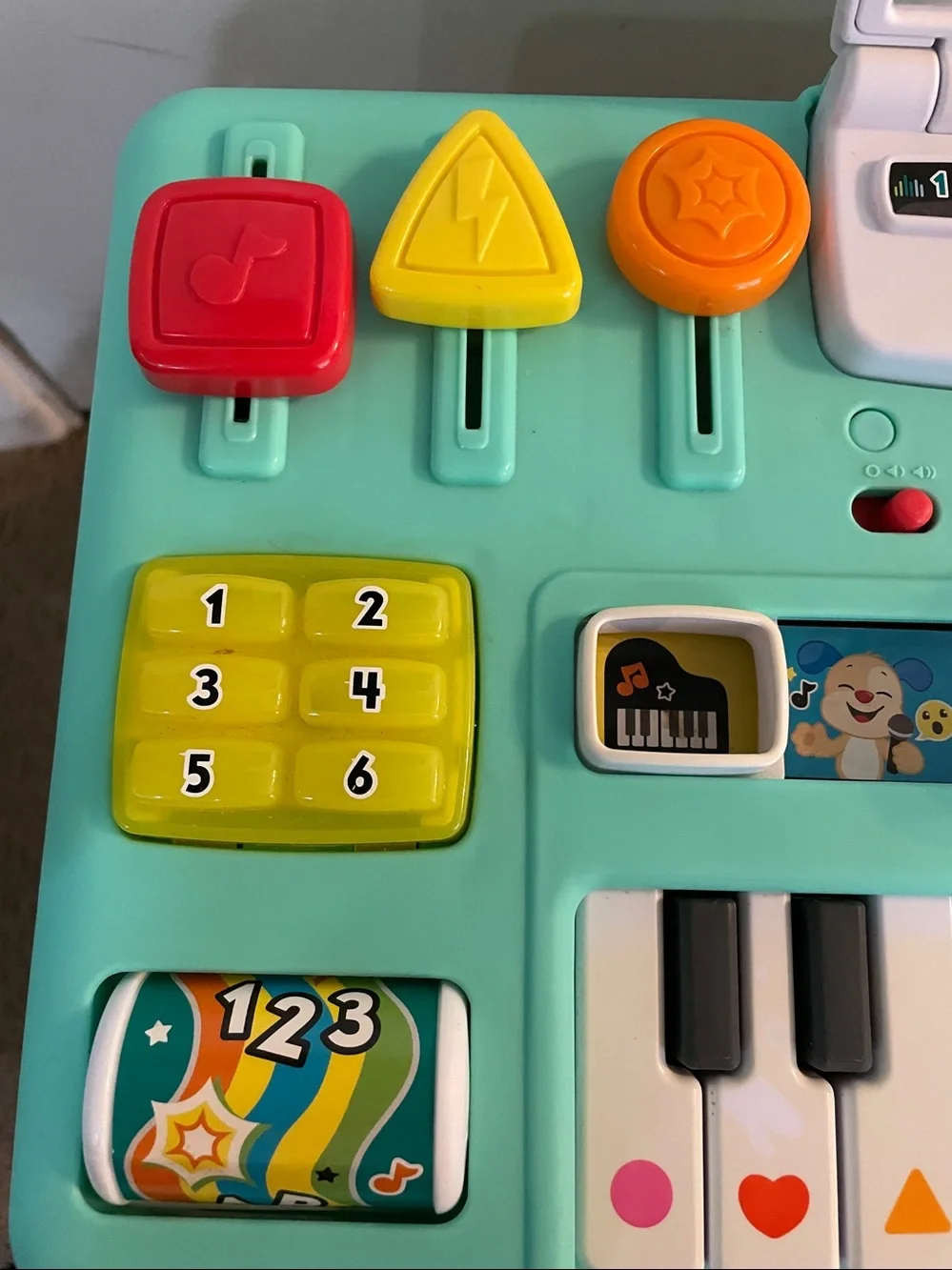 Fisher Price Laugh & Learn Mix & Learn DJ Table